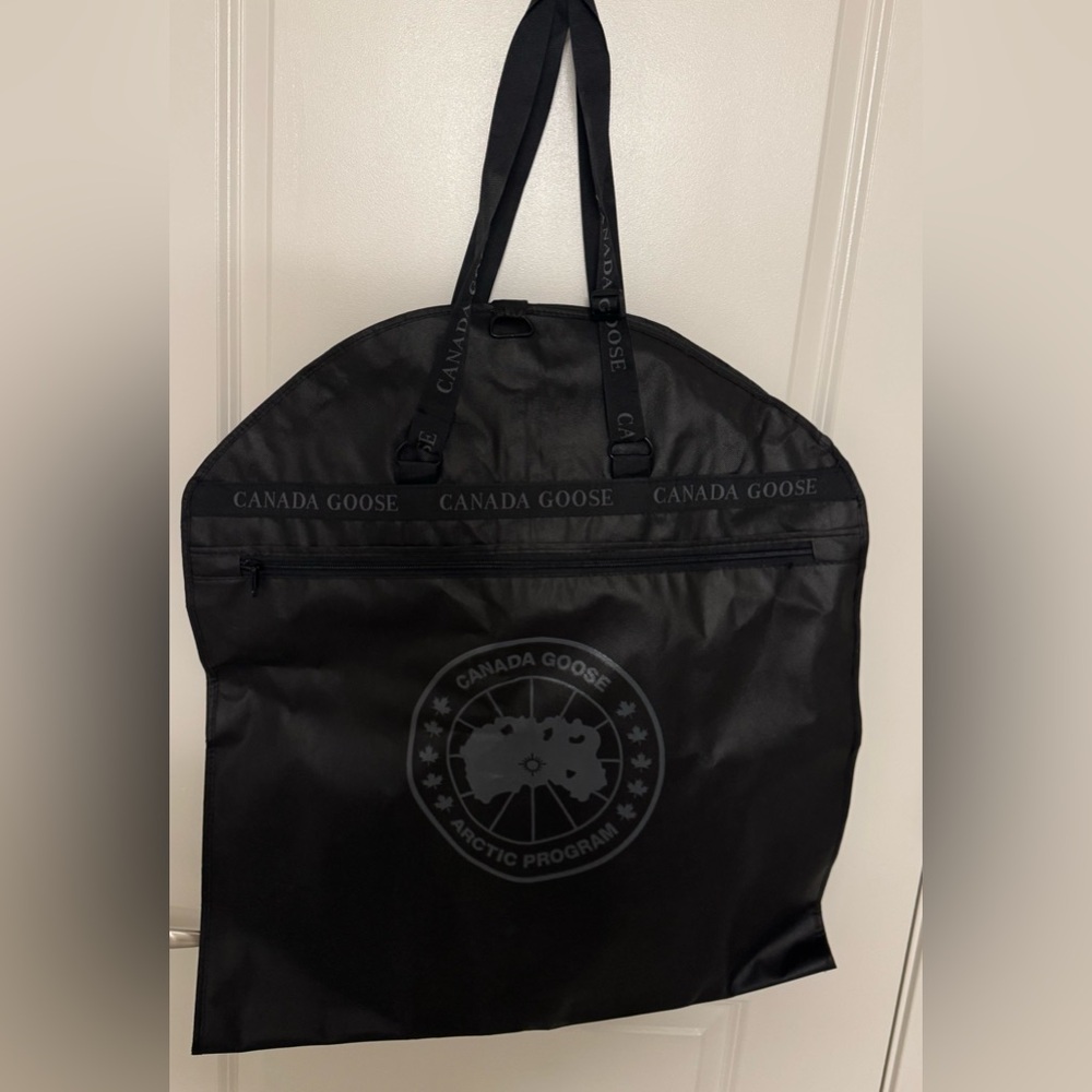 Canada Goose Garment Cover - Like new